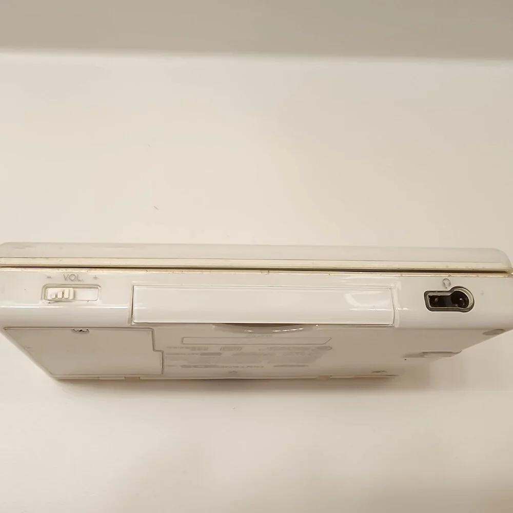 Authentic Nintendo DS Lite Console With Charger Final Fantasy Crystal Chronicles